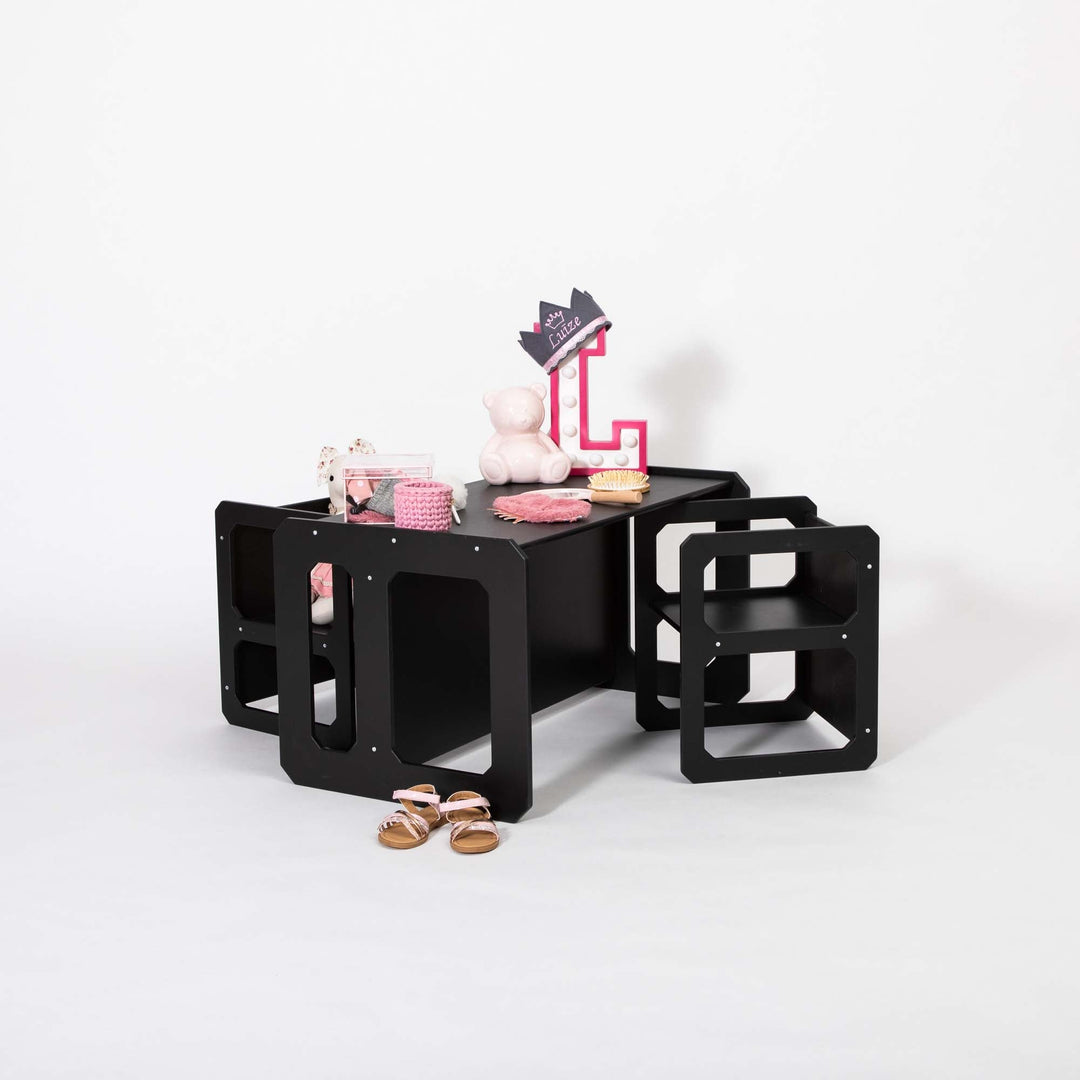 Montessori tafel om te spenen met 2 stoelen