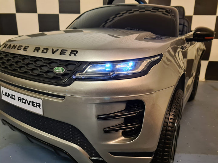Accu-speelgoedauto Range Rover Evoque, 4 motoren, grijs
