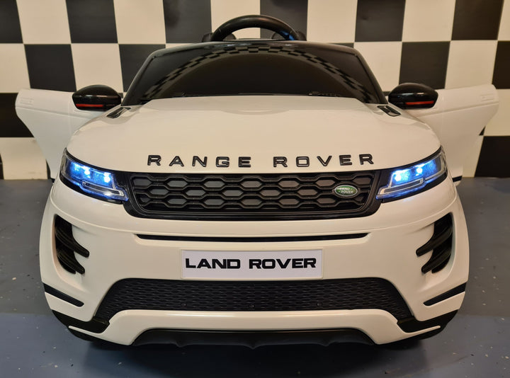 Witte elektrische kinderauto Range Rover Evoque met 4 motoren