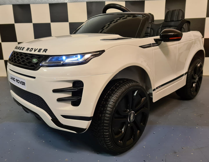 Witte elektrische kinderauto Range Rover Evoque met 4 motoren