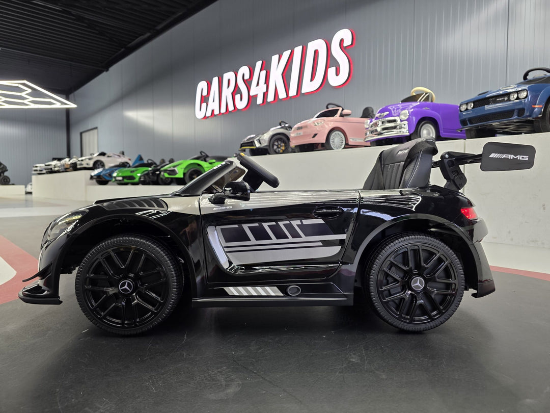 Mercedes AMG GT3 metallic zwart elektrische kinderauto
