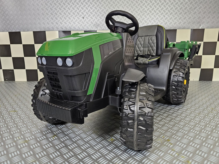 Kindertractor Farmer 12 volt groen met afstandsbediening
