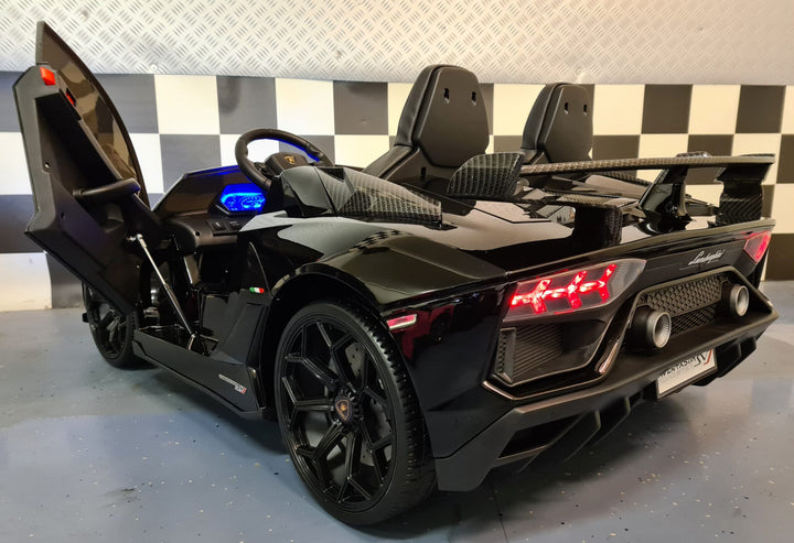 24 volt Lamborghini Aventador voor 2 personen met driftfunctie, metallic zwart