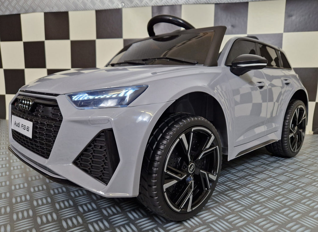 Elektrische kinderauto Audi RS6 nardo-grijs