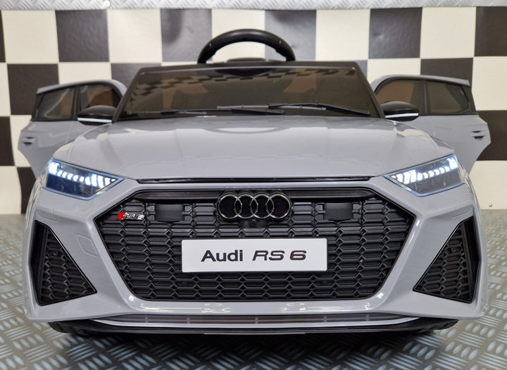 Elektrische kinderauto Audi RS6 nardo-grijs