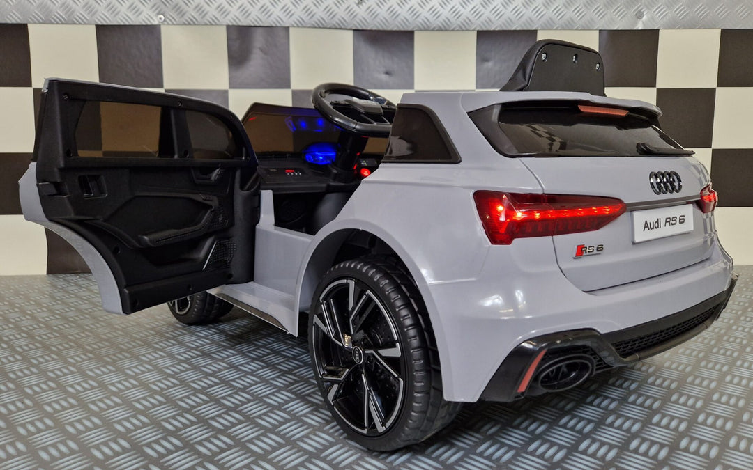 Elektrische kinderauto Audi RS6 nardo-grijs