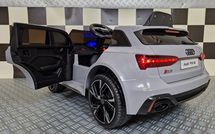Elektrische kinderauto Audi RS6 nardo-grijs