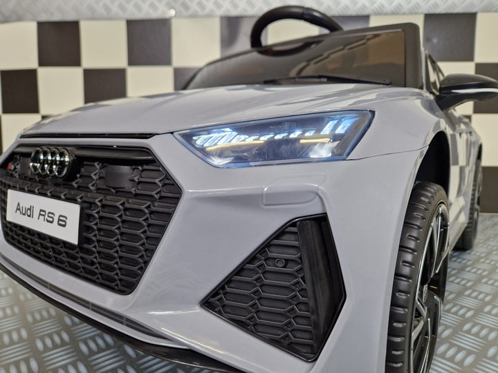Elektrische kinderauto Audi RS6 nardo-grijs