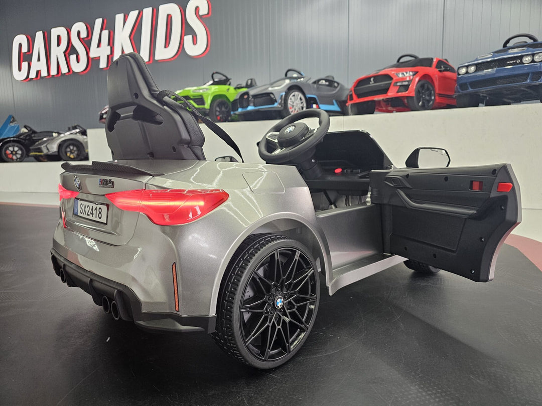 Elektrische kinderauto BMW M4 12 volt metallic grijs