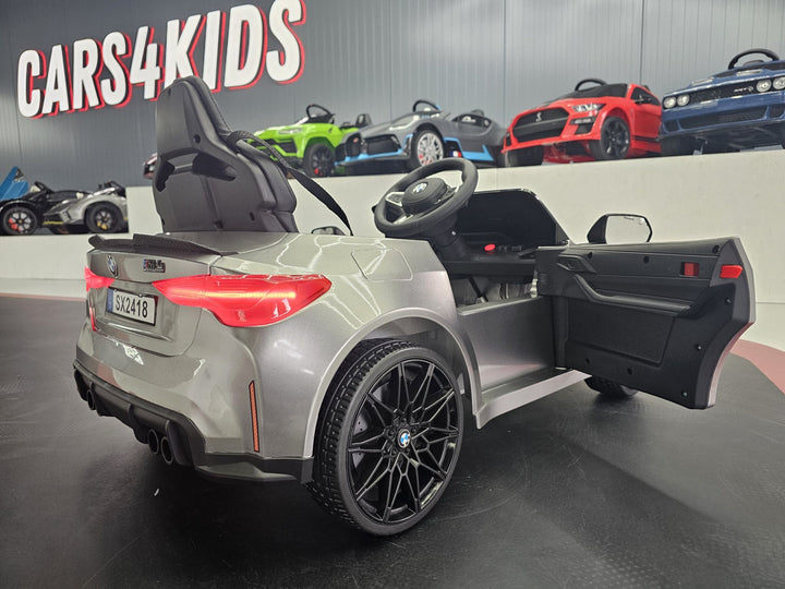 Elektrische kinderauto BMW M4 12 volt metallic grijs