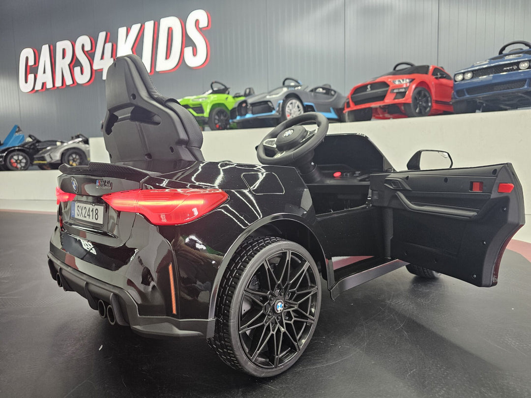 Elektrische kinderauto BMW M4 12 volt metallic zwart