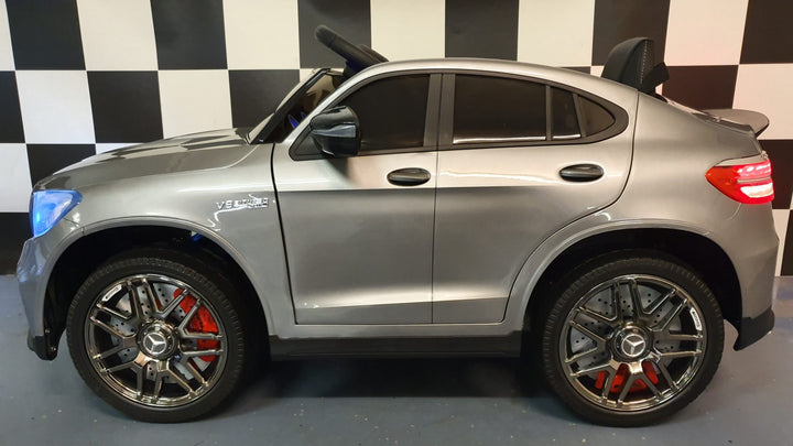 Kinderaccuauto Mercedes GLC 63 12V metallic zilver 1-persoons