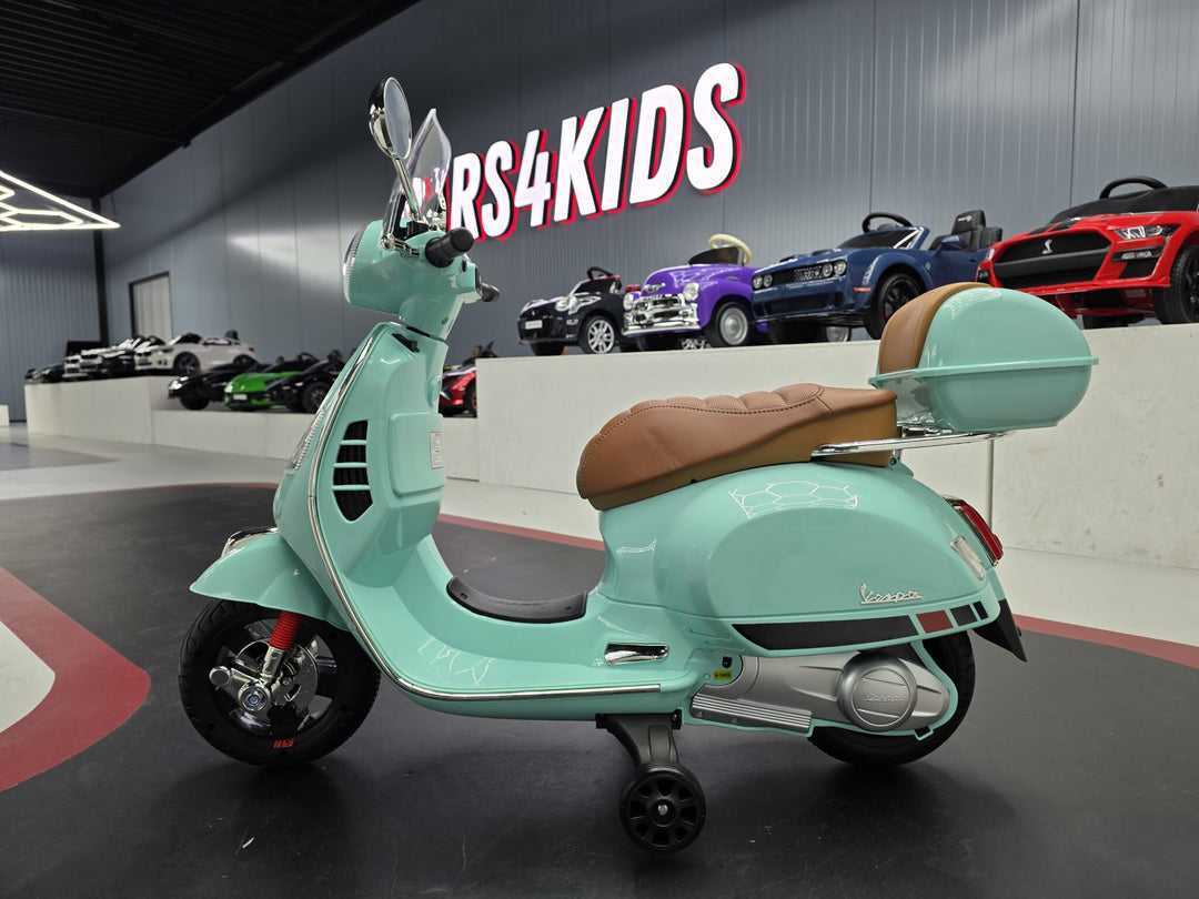 Vespa GTS kinderscooter 12 volt lichtgroen