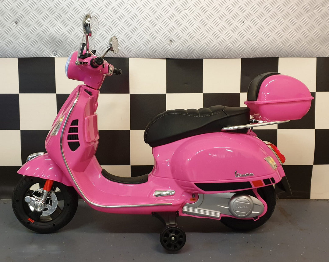 Vespa GTS kinderscooter roze 12 volt met windscherm