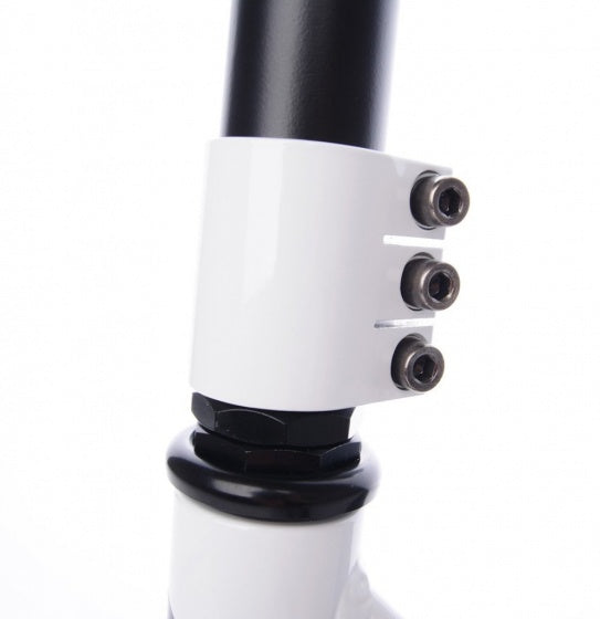 Tempish Xbd 100 Stuntstep Junior Voetrem  wit/zwart